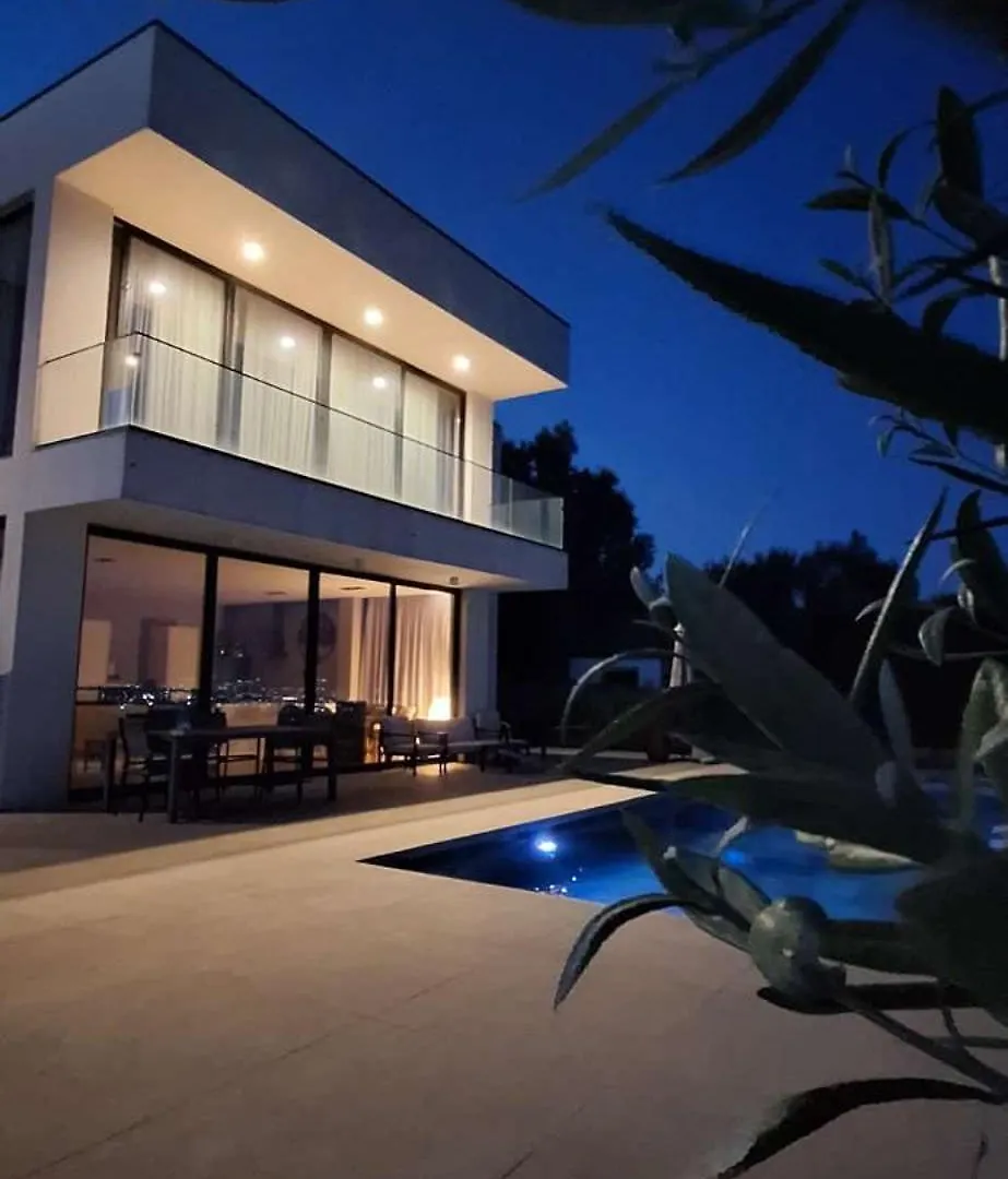 Villa Cubi Tirana Albania