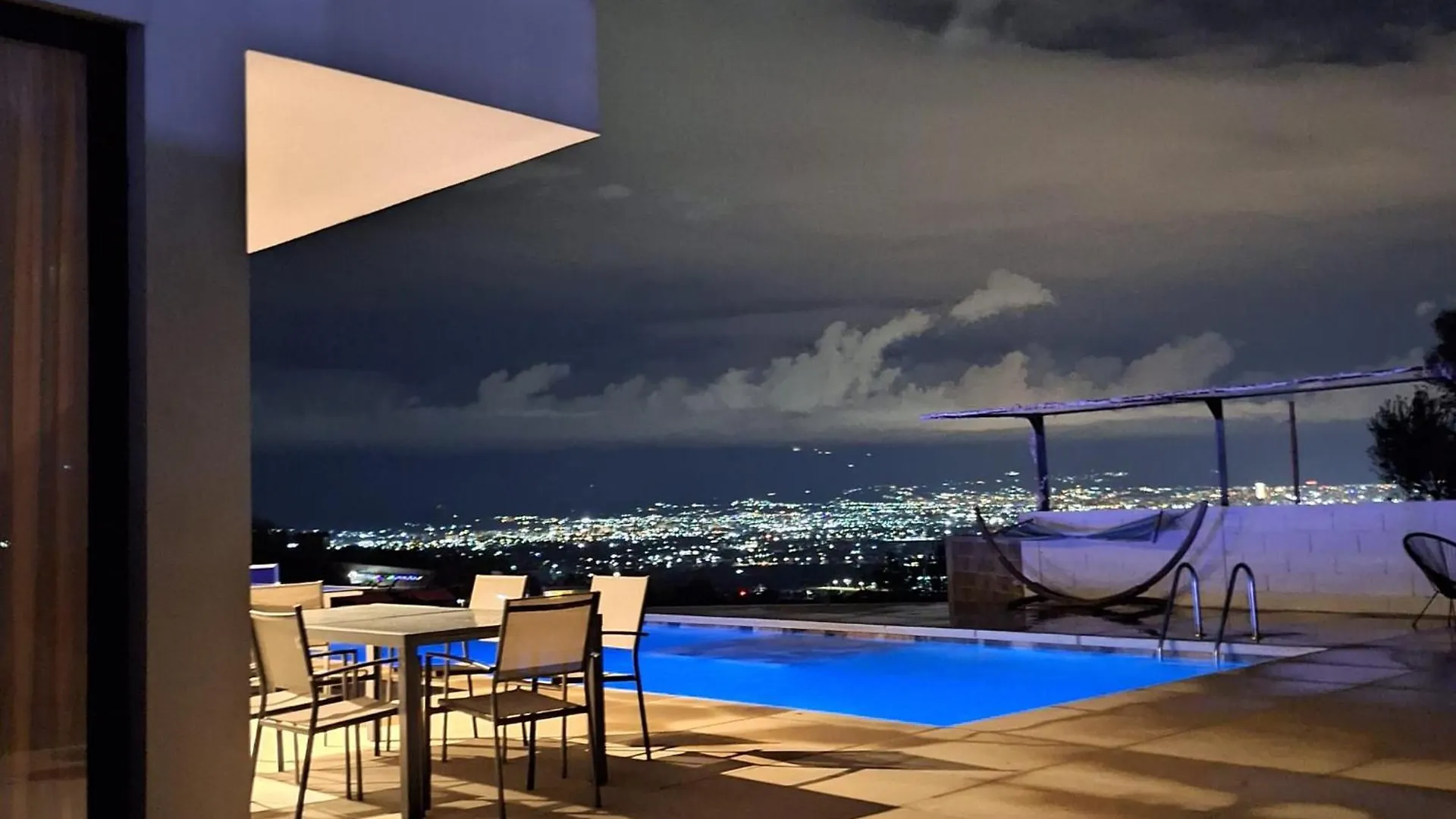 Villa Cubi Tirana Albania