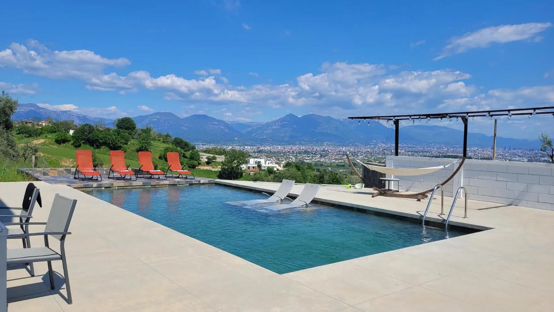 Villa Cubi Tirana Albania