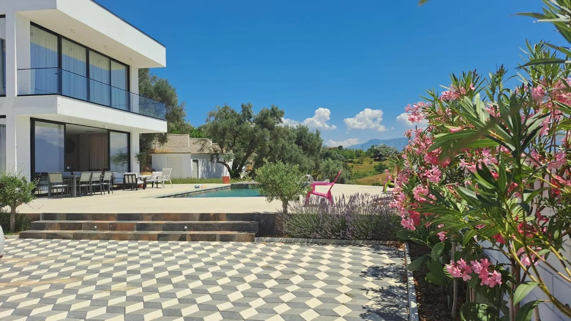 Villa Cubi Tirana